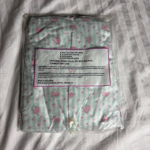 Vintage 80s/ 90s flannel floral striped short night gown with Peter Pan collar - Picture 3 of 7